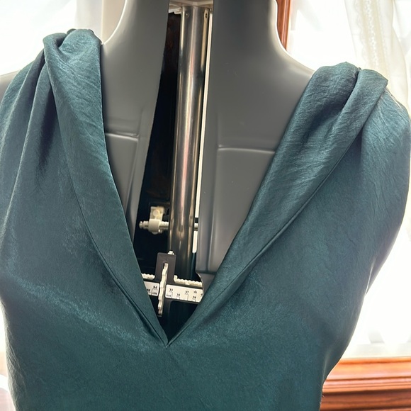 Holiday green dress - Picture 2 of 6